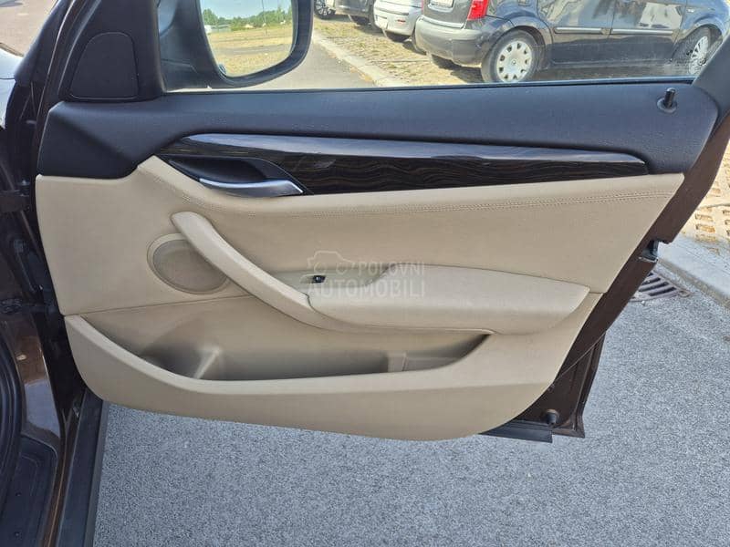 BMW X1 118d  NA VIGACIJA