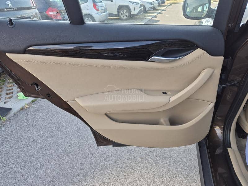 BMW X1 118d  NA VIGACIJA