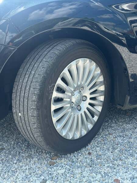 Ford Focus KREDlTl,RATA 76e