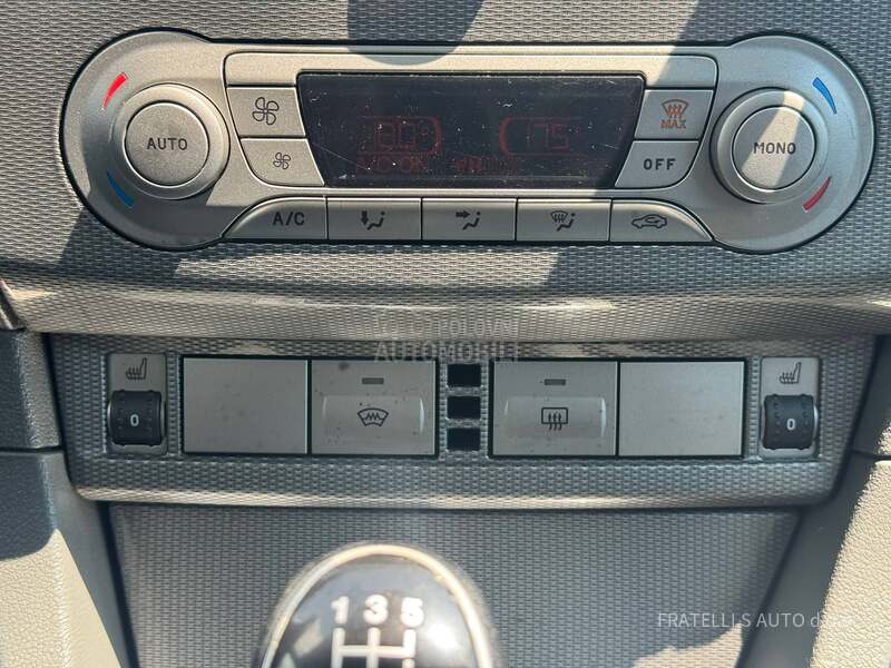 Ford Focus KREDlTl,RATA 76e