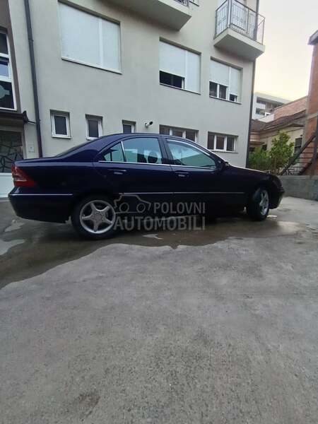 Mercedes Benz C 200 