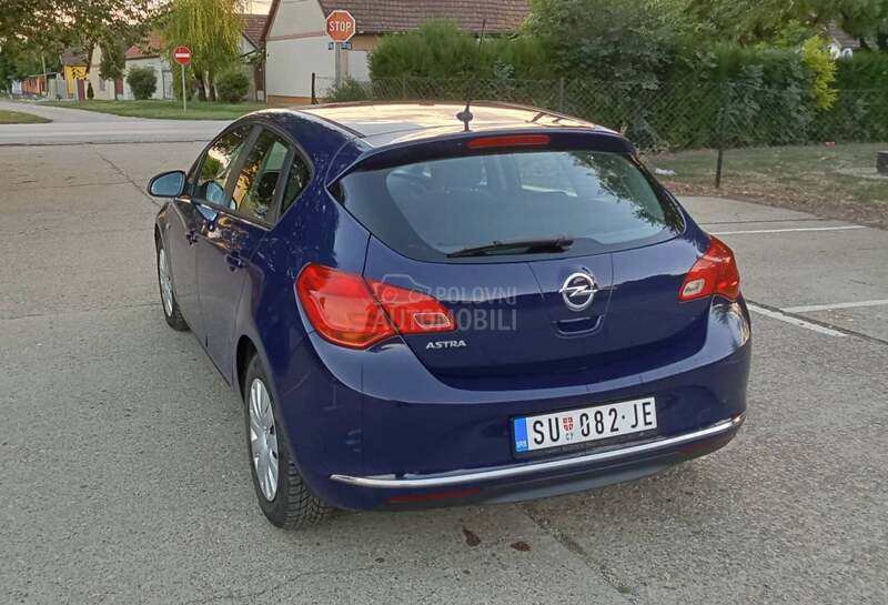 Opel Astra J 1.3 cdti