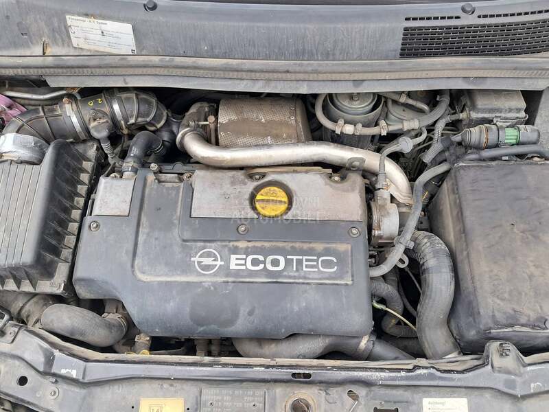 Opel Zafira putnicko