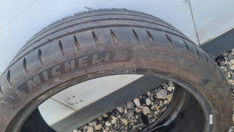 Michelin 225/40 R19 Letnja