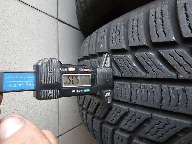 Continental 215/65 R16 Zimska