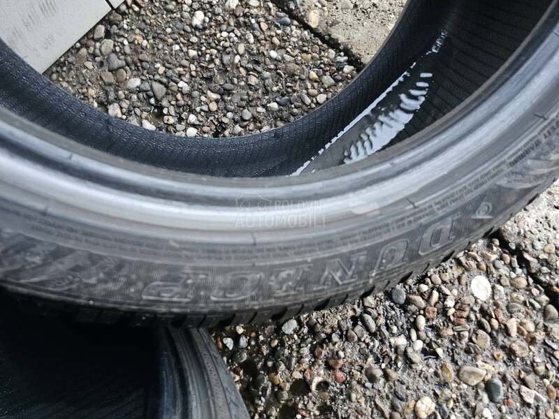 Dunlop 255/40 R18 Zimska