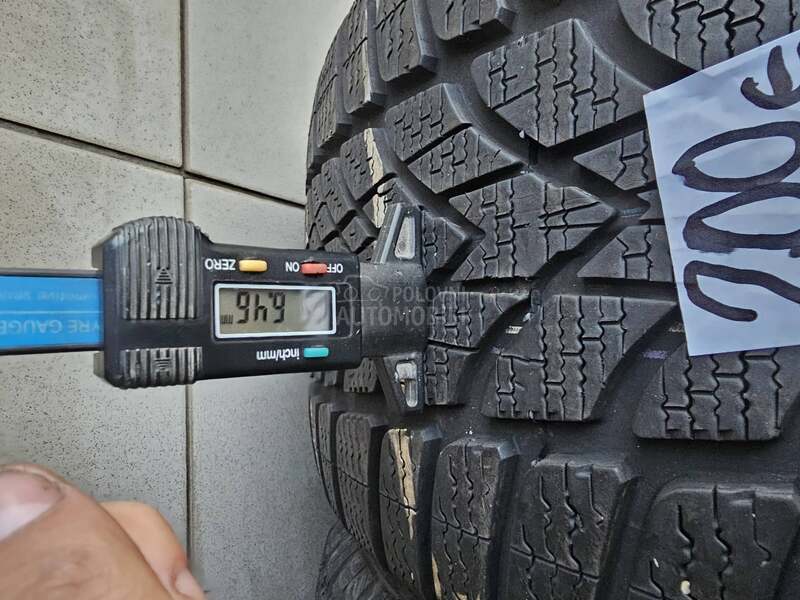 Dunlop 255/40 R18 Zimska