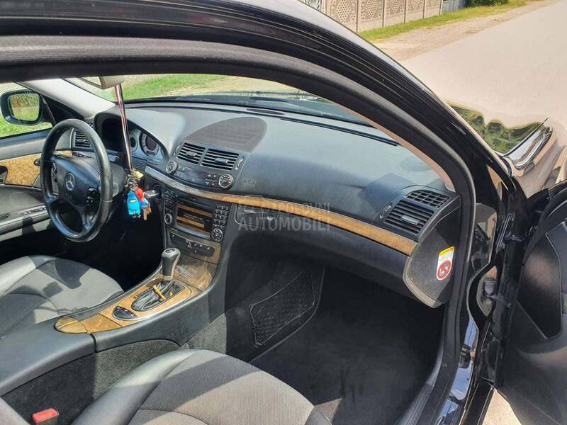 Mercedes Benz E 220 