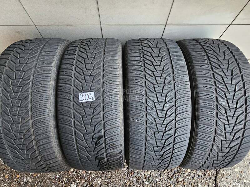 Hankook 245/45 R18 Zimska