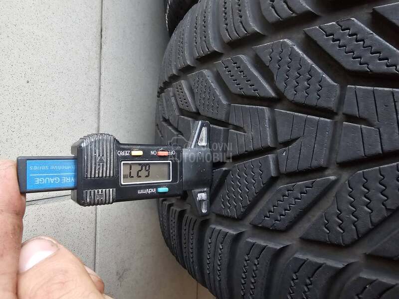 Hankook 245/45 R18 Zimska