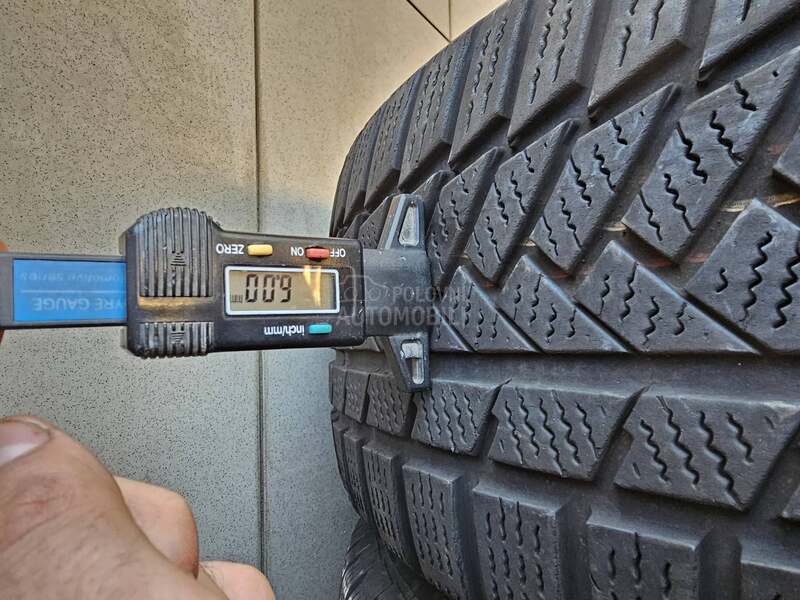 Continental 215/60 R18 Zimska