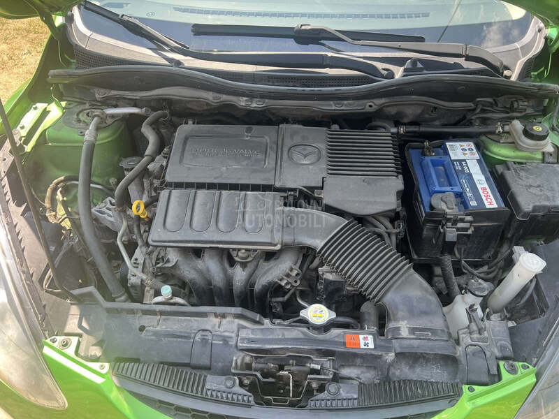 Mazda 2 