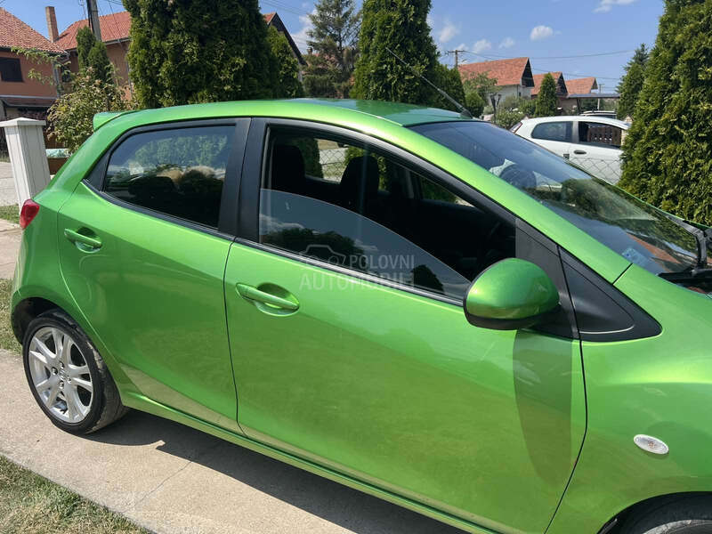 Mazda 2 