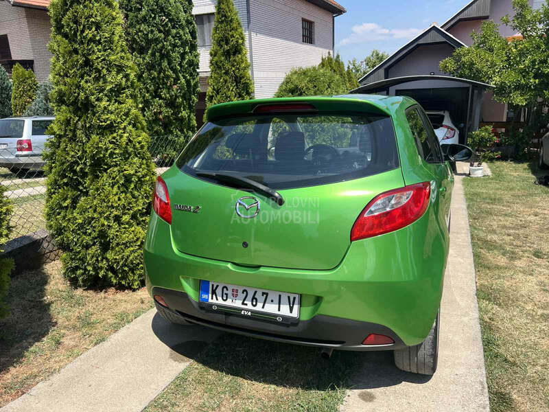 Mazda 2 