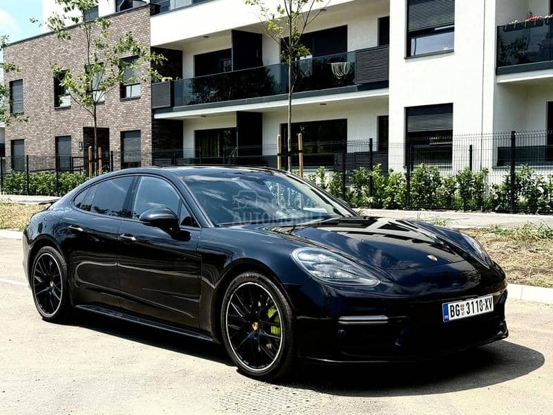 Porsche Panamera Black Shadow Edition