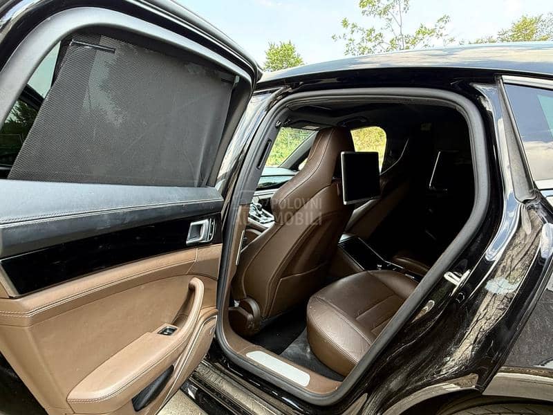 Porsche Panamera Black Shadow Edition