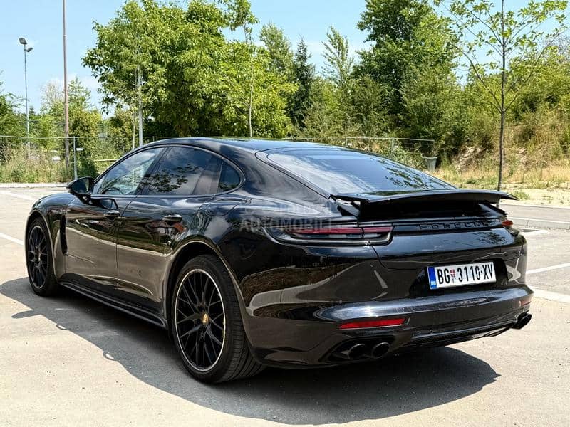 Porsche Panamera Black Shadow Edition
