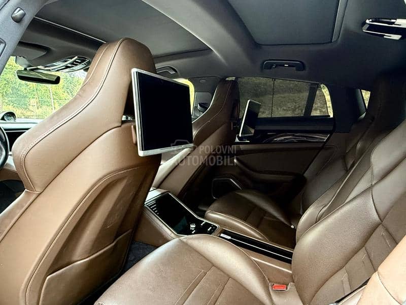 Porsche Panamera Black Shadow Edition