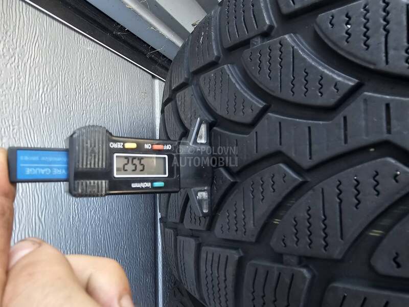 Bridgestone 225/50 R17 Zimska