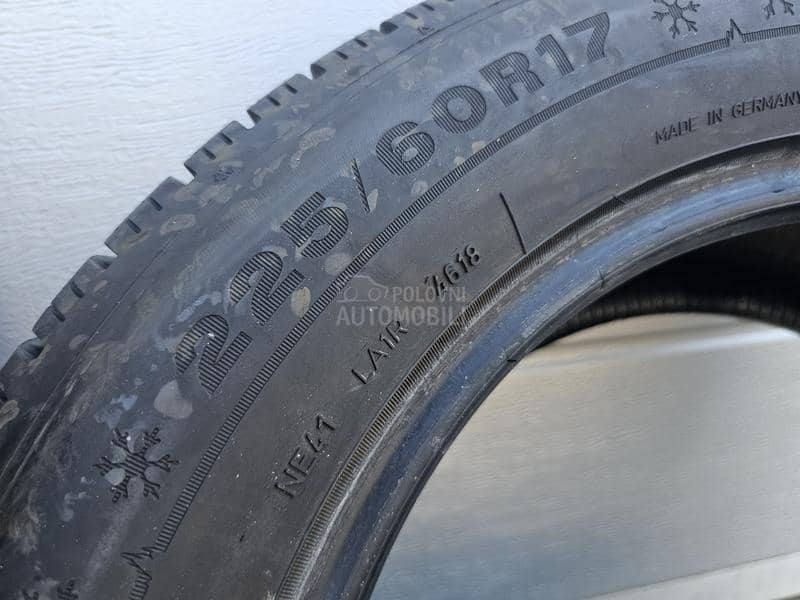 Dunlop 225/60 R17 Zimska