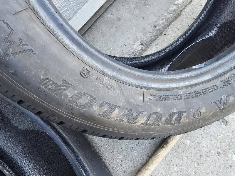 Dunlop 225/60 R17 Zimska