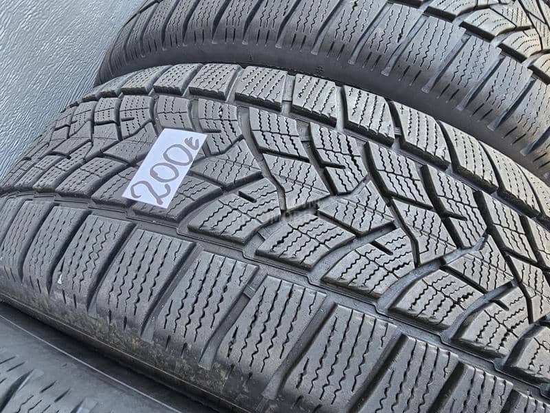 Dunlop 225/60 R17 Zimska