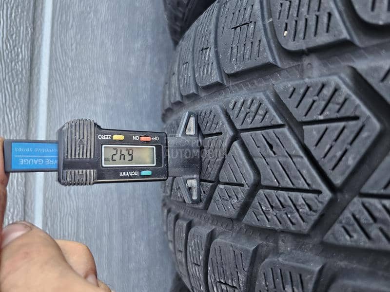 Pirelli 235/55 R19 Zimska