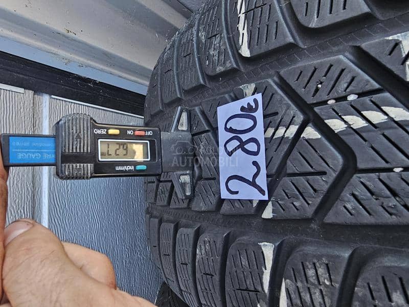 Pirelli 235/55 R19 Zimska