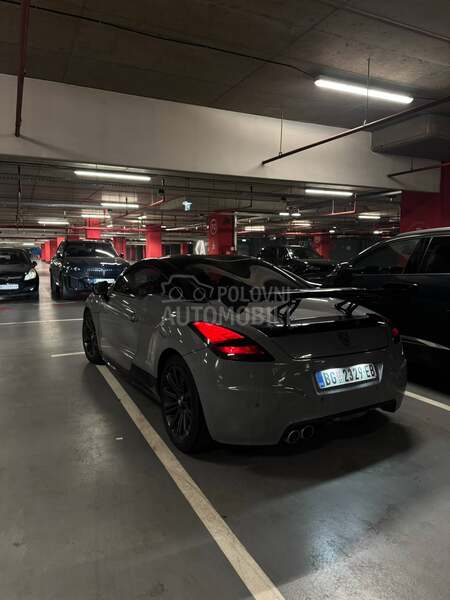 Peugeot RCZ 