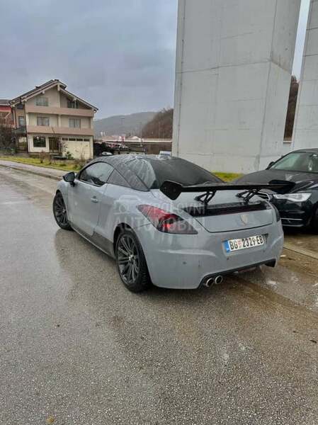 Peugeot RCZ 