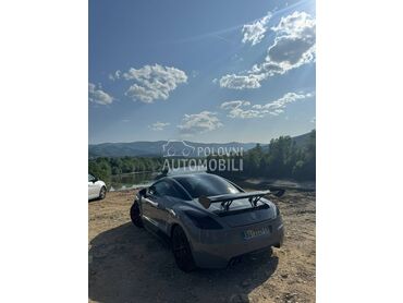 Peugeot RCZ 