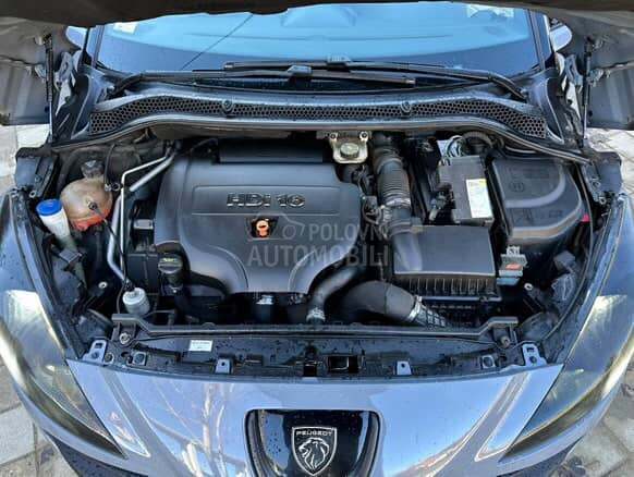 Peugeot RCZ 
