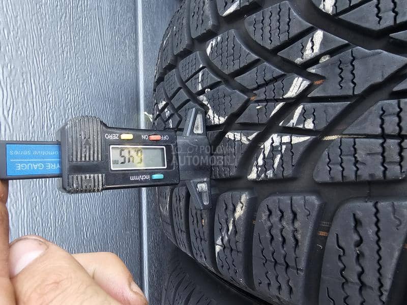 Dunlop 225/50 R17 Zimska