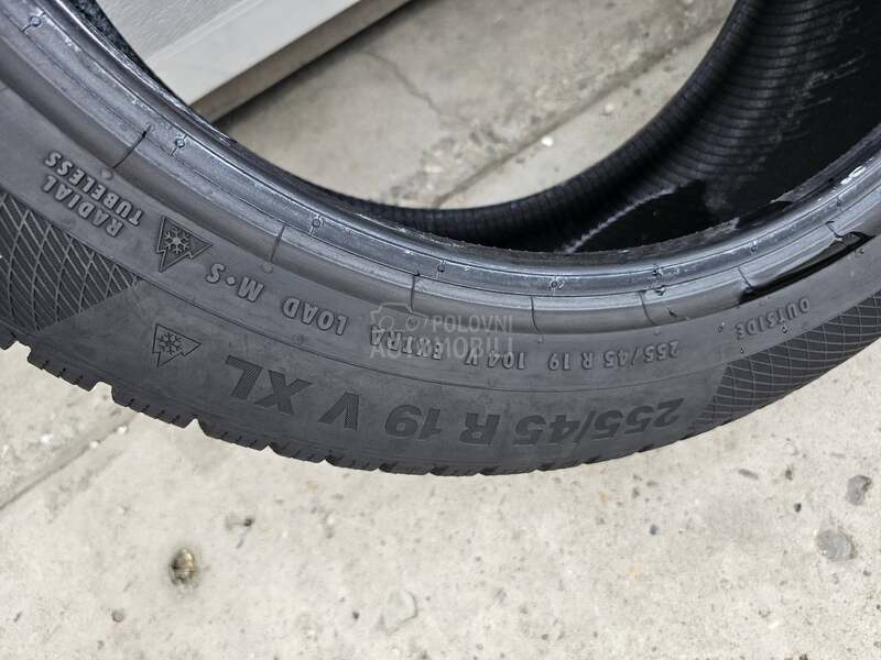 Continental 255/45 R19 Zimska