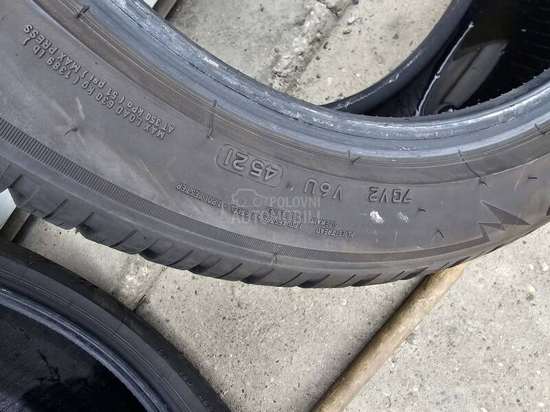 Bridgestone 215/50 R18 Zimska