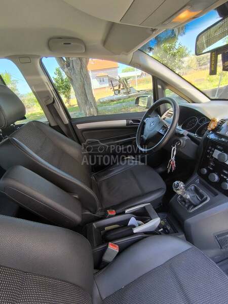 Opel Zafira 1.6 CNG  COSMO