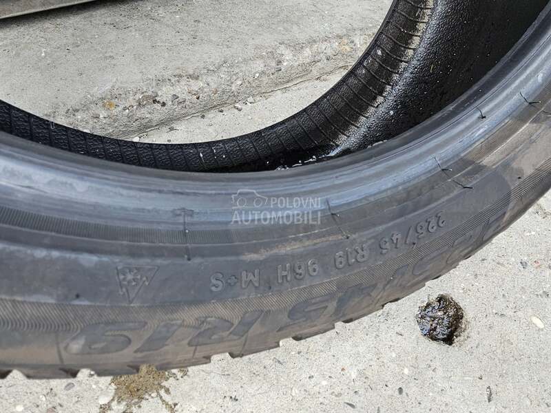 Pirelli 225/45 R18 Zimska