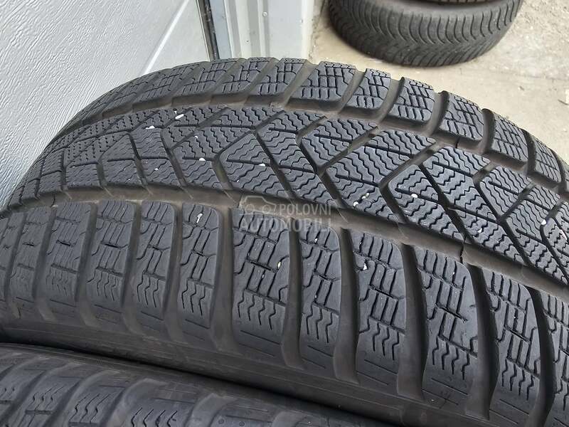 Pirelli 225/45 R18 Zimska