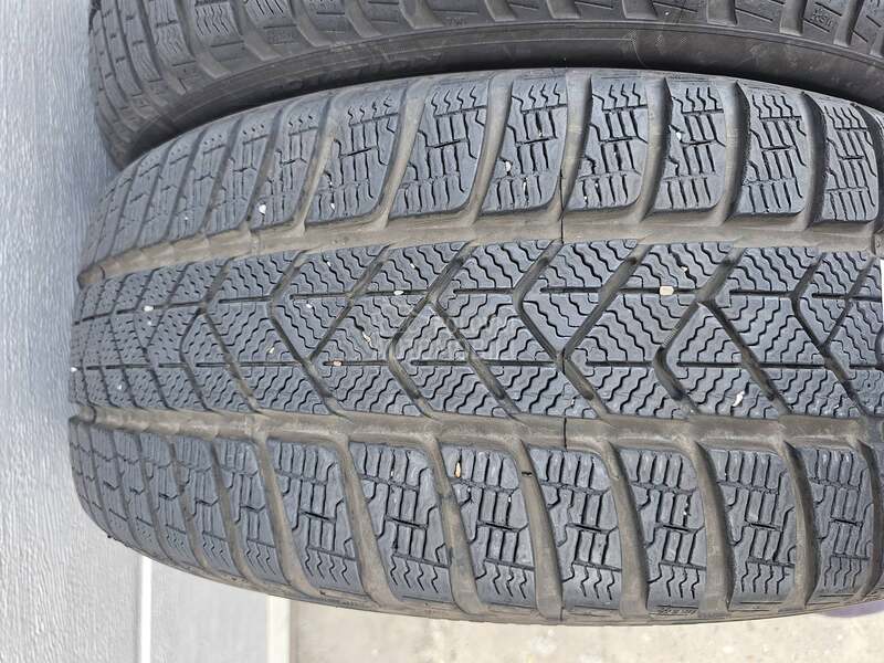 Pirelli 225/45 R18 Zimska