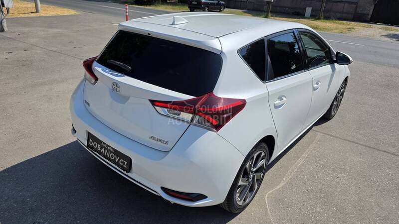 Toyota Auris 1.6 D4D Perla