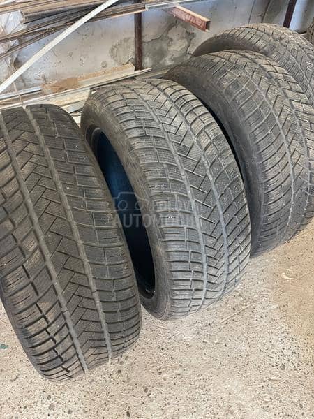 Vredestein 265/45 R21 Zimska