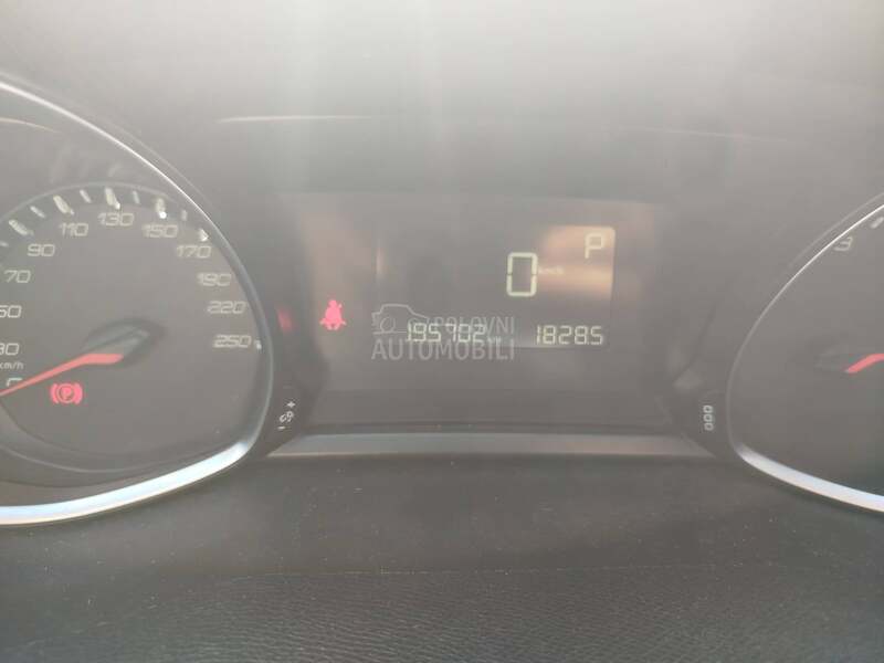 Peugeot 308 1.6 BLUEHdi