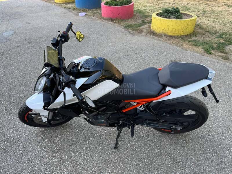 KTM Duke 125
