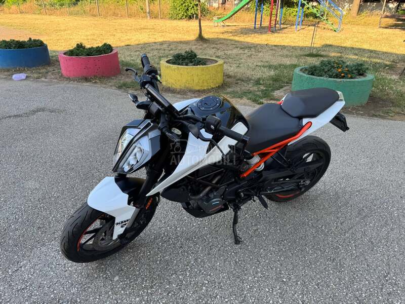 KTM Duke 125