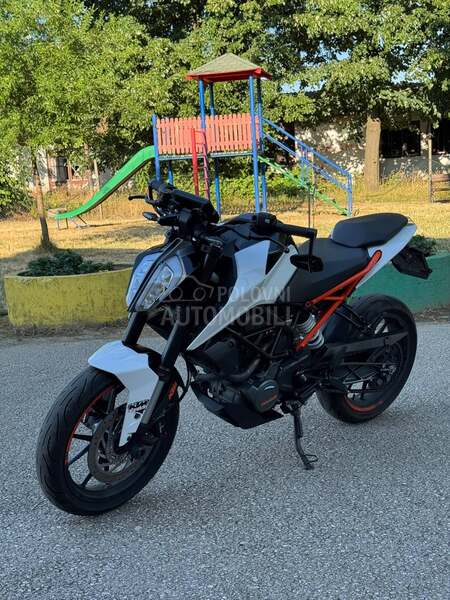 KTM Duke 125