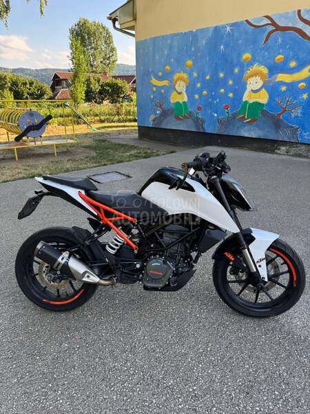 KTM Duke 125