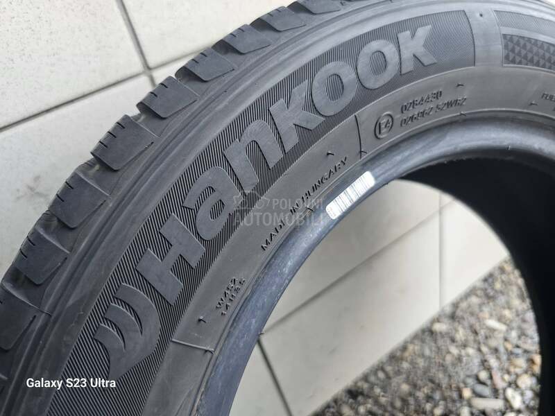 Hankook 185/60 R15 Zimska