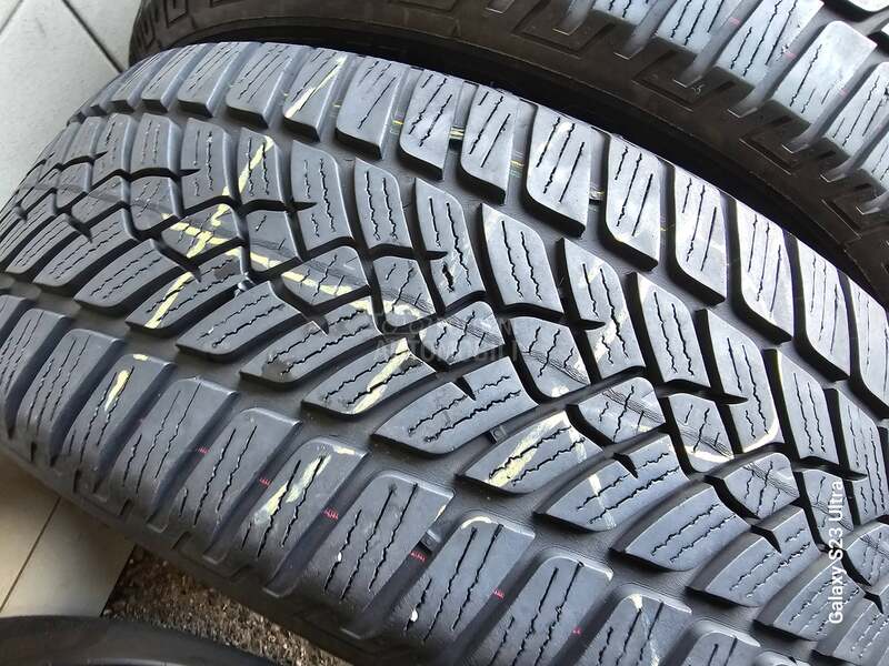 Fulda 215/55 R17 Zimska