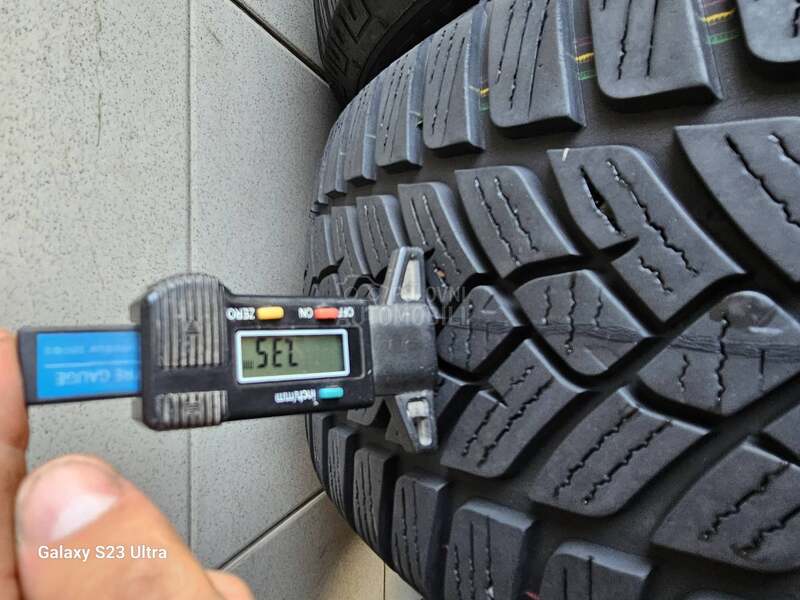 Fulda 215/55 R17 Zimska