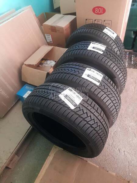 Continental 215/50 R17 Zimska